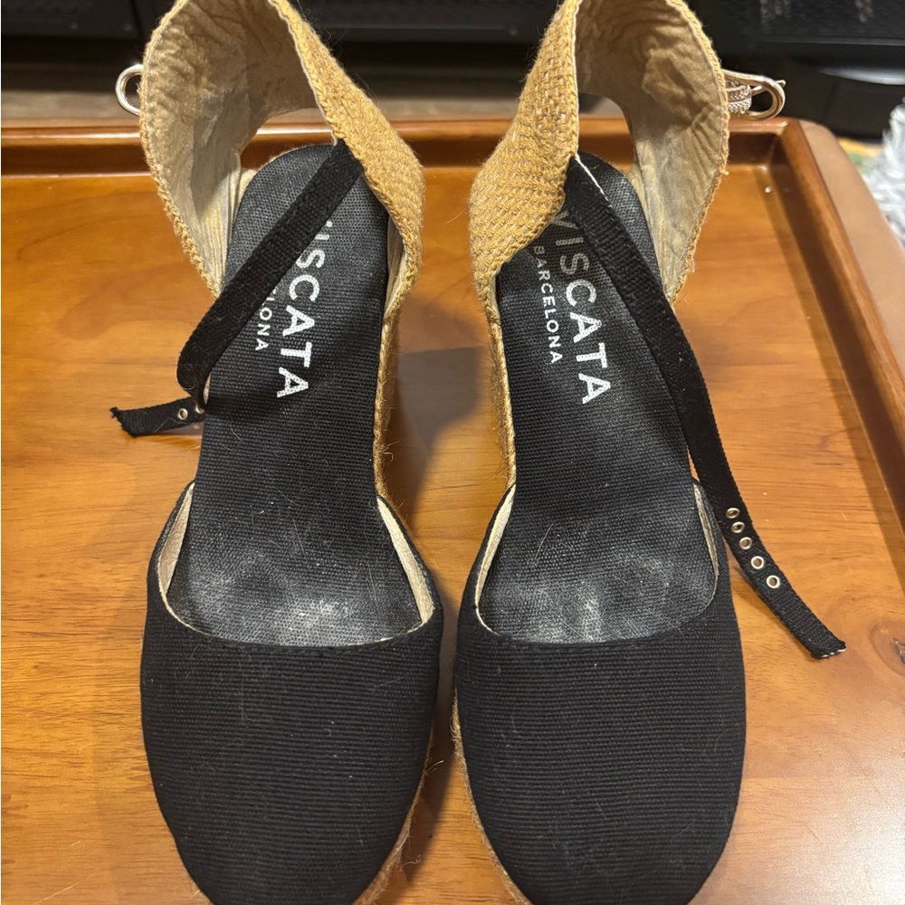 Viscata Barcelona Black and Tan Women's Shoes
